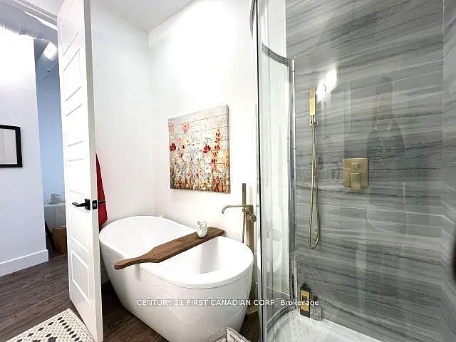 218 Joseph St #UPPER — Photo 13