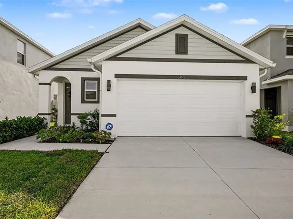6298 Wandering Willow Dr, Wesley Chapel, FL 33545