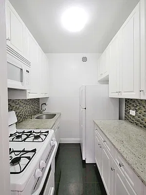Rented by Rachel Realty | media 6