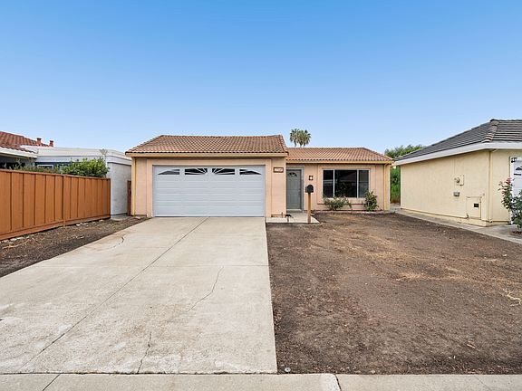2nd image of 2364 Goldcrest Cir
