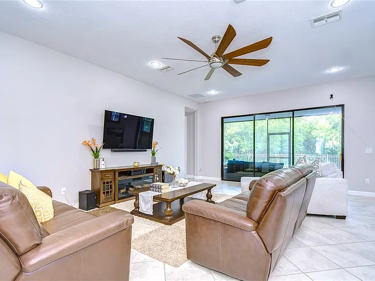 31470 Fairhill Dr — Photo 40