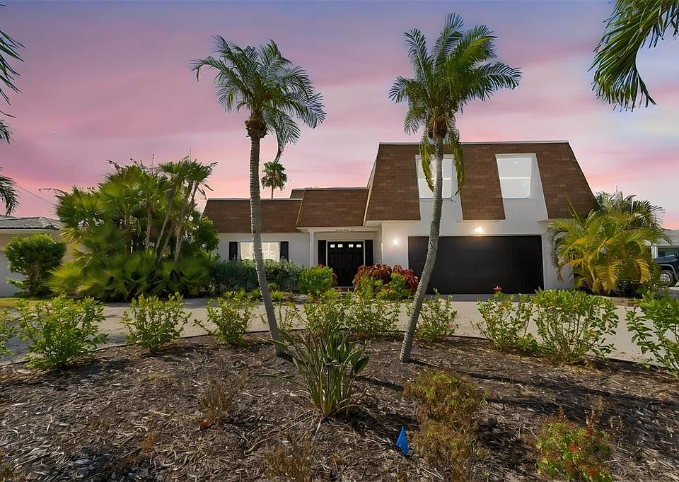 1st image of 775 Capri Blvd