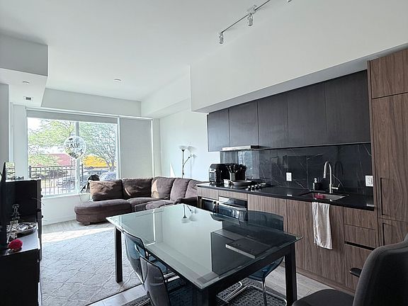 2nd image of 1100 Sheppard Ave W #122