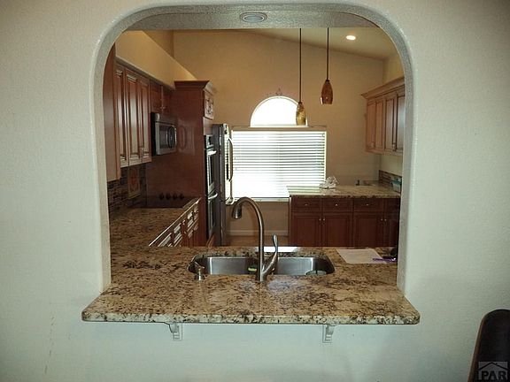 5th image of 807 Ardath Ln