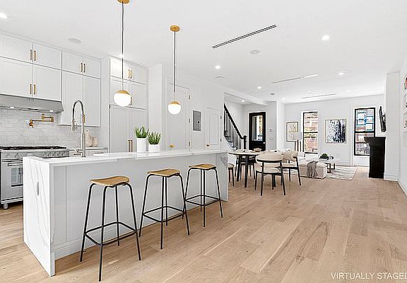 5th image of 43 Van Buren St APT 2