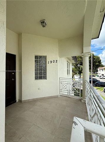 2nd image of 8840 NW 111th Ave