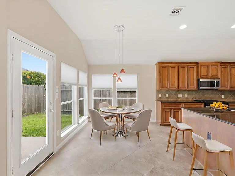 10703 Twilight Creek Ln — Photo 19