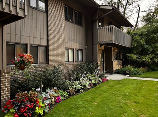 2481 Euclid Heights Blvd #12, Cleveland, OH 44106