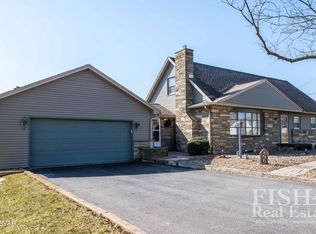 623 Middle Rd, Jersey Shore, PA 17740