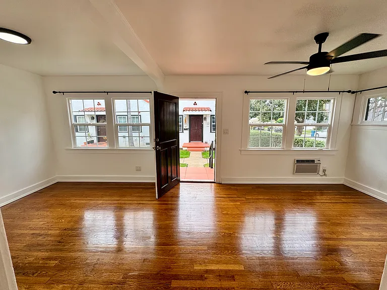 36 N Bushnell Ave #A — Photo 5