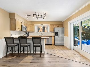 4 Gentry Ln, Uxbridge, MA 01569