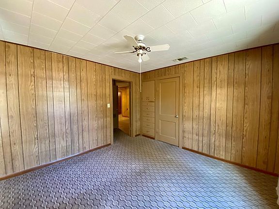 2nd image of 709 W Schubert St