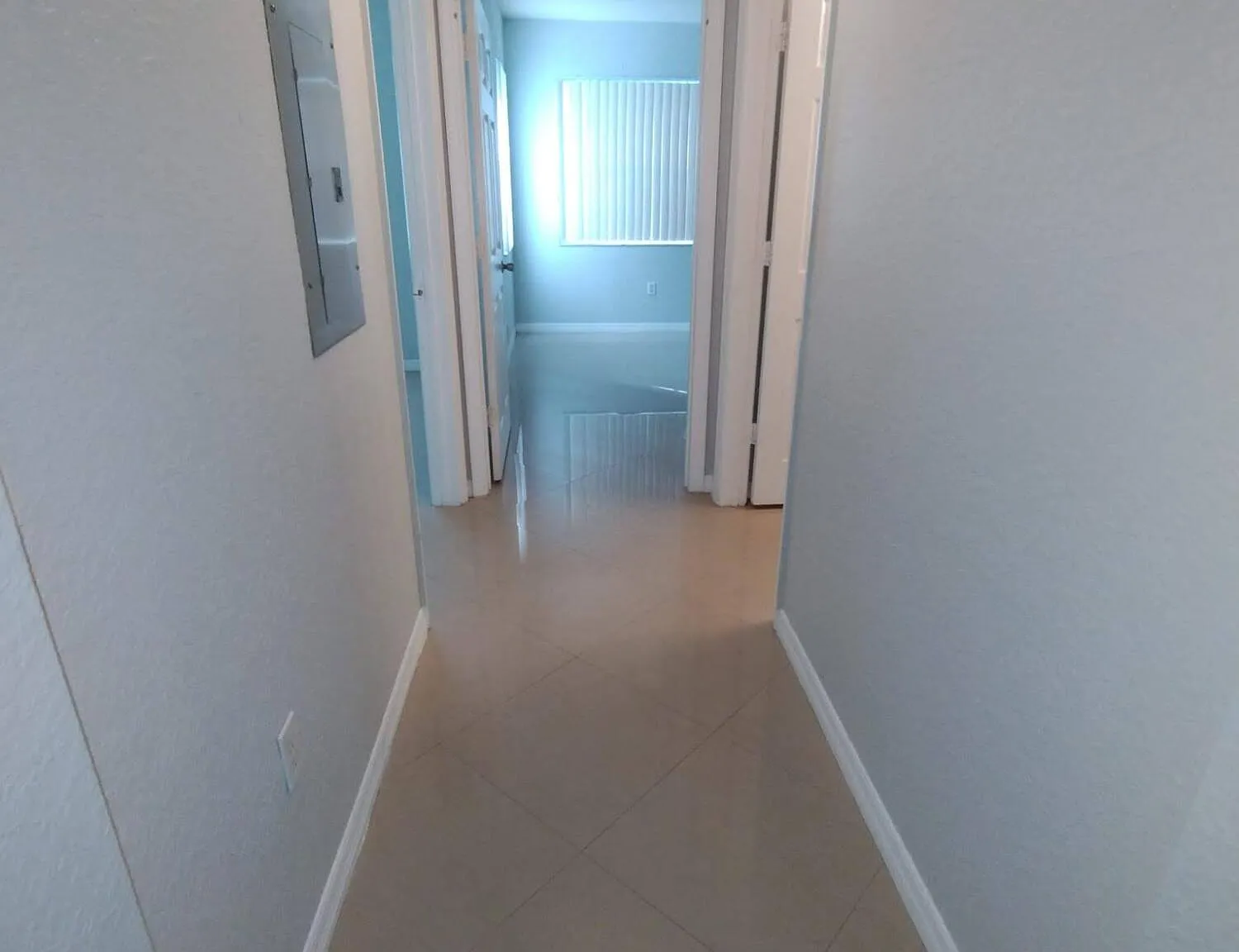 3 bed, 2.0 bath, 1553 sqft, $2,450 — Photo 3