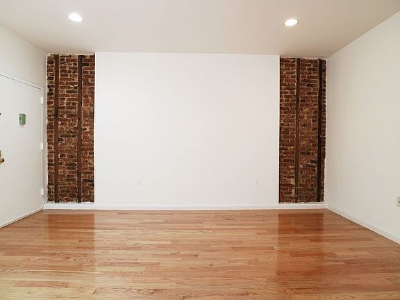 5th image of 254 Menahan St APT 2