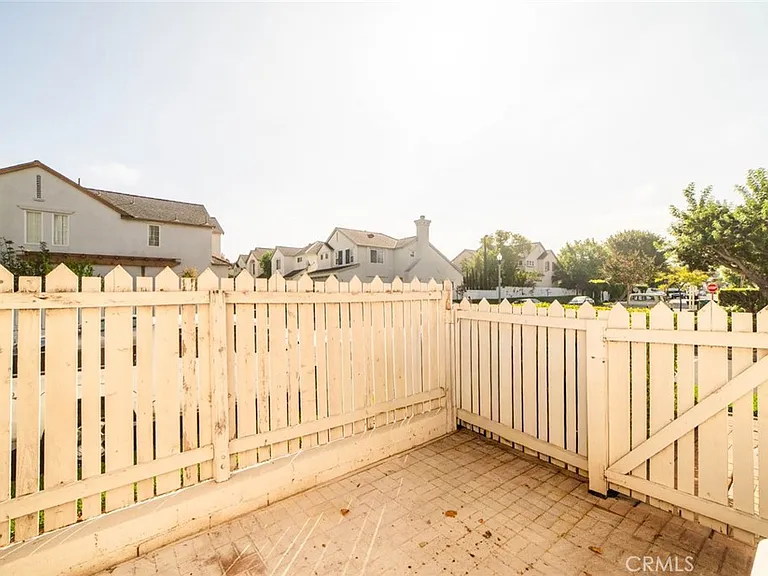 206 Garden Gate Ln — Photo 42