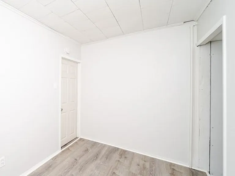 169 Hutton St #1 — Photo 16