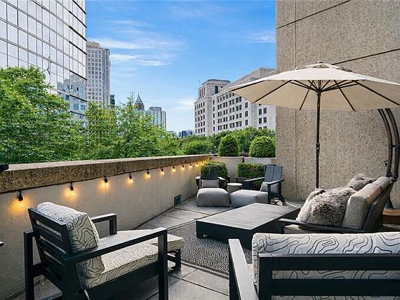 5th image of 1080 Peachtree St NE Unit 405