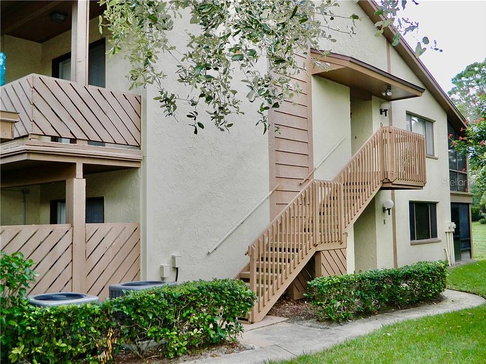 1st image of 12903 Fairway Dr APT D