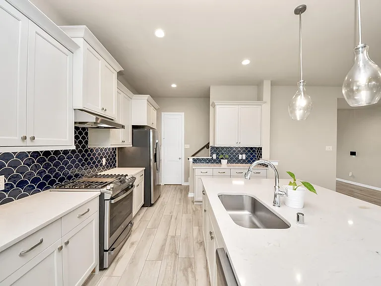 584 Santa Rosa Hills Dr — Photo 12