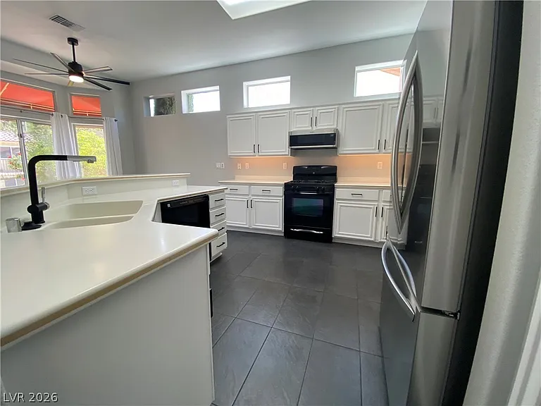 10013 Woodhouse Dr — Photo 5