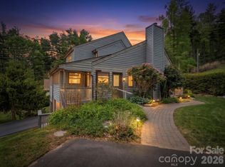 317 Robertson St, Burnsville, NC 28714