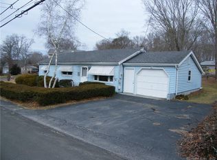 11 Islanda Ct, East Lyme, CT 06333