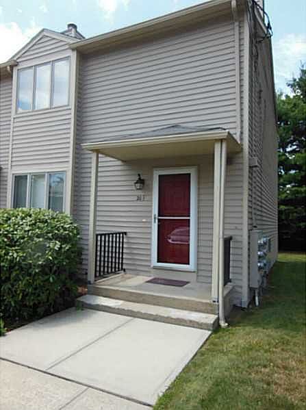 1st image of 20 Tamarac Dr #20F