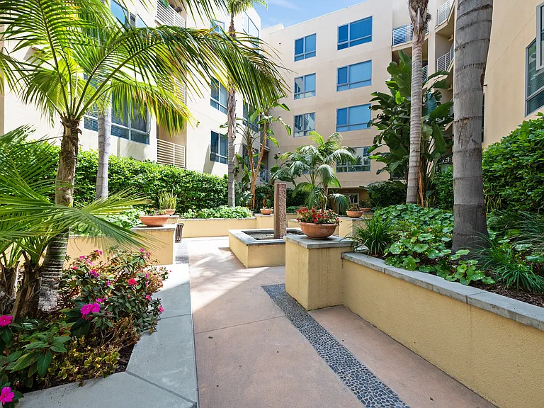 7950 West Sunset Los Angeles, CA Courtyard