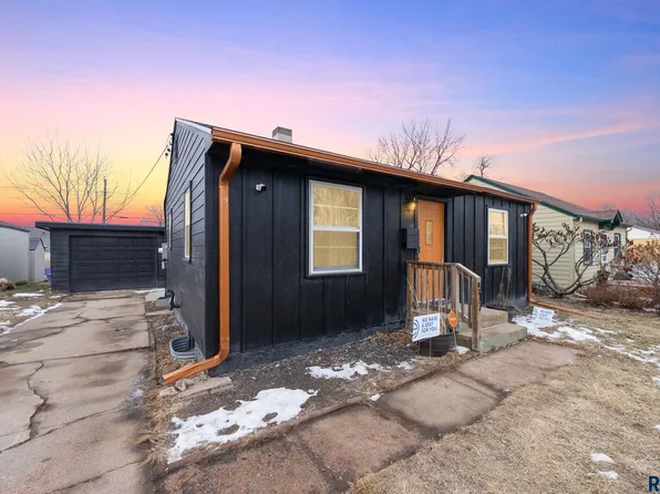 517 S Lyndale Ave, Sioux Falls, SD 57104