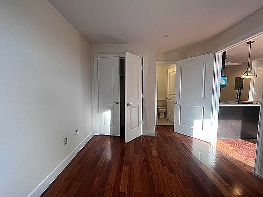 5th image of 8330 Kew Gardens Rd #4