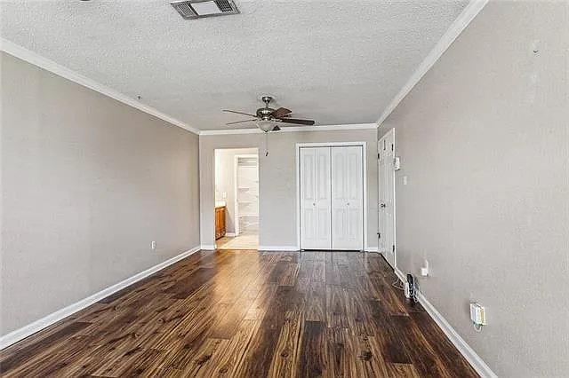 2204 Deerlick Ln — Photo 10