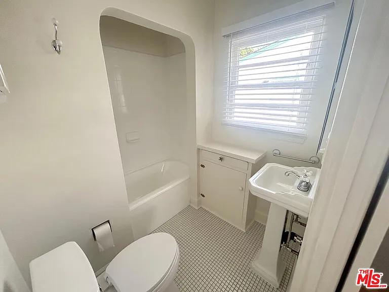 940 Milwood Ave — Photo 14