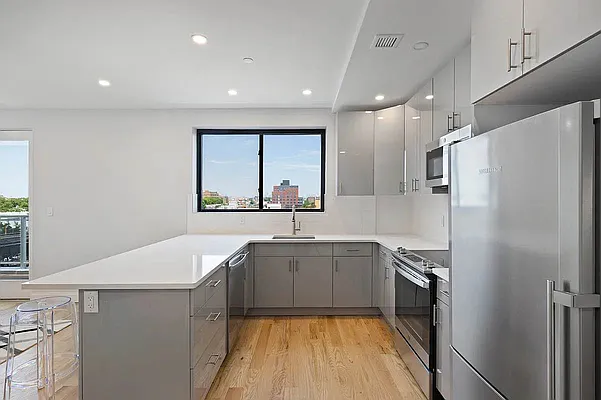 Rented by Bravado Real Estate LLC | media 5