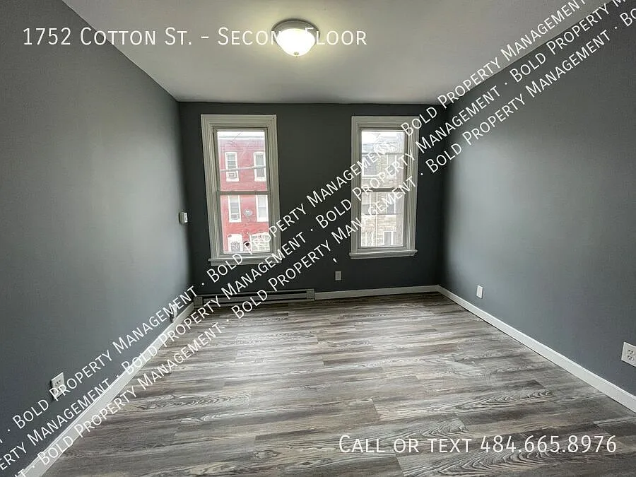 Building Photo - 1752 Cotton St #2