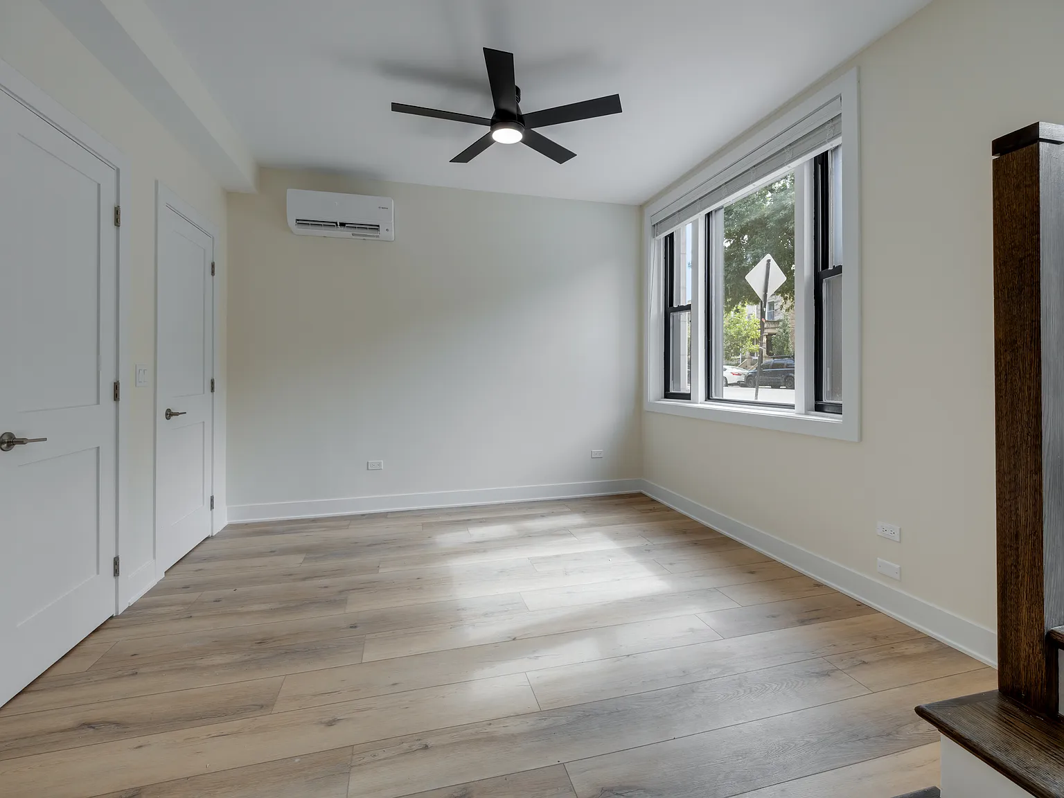 1250 W Addison St — Photo 4