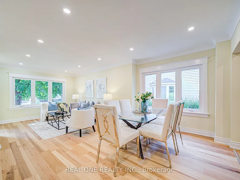4052 Saint James Ave — Photo 8