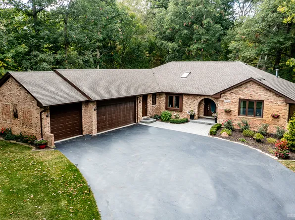26734 S Jacobs Ln, Crete, IL 60417