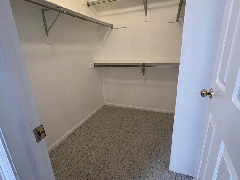 1029 Thornbury Pl — Photo 21