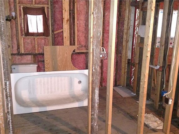 3rd image of 114 Central Ave