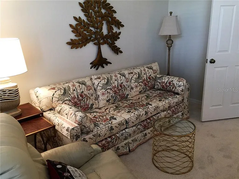 549 Fallbrook Dr — Photo 17