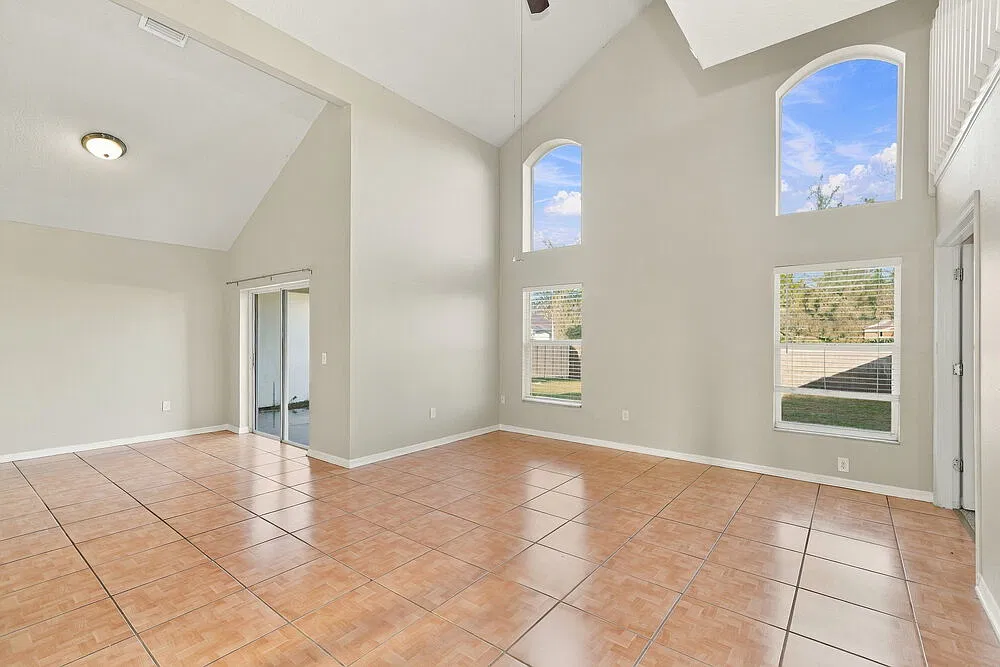 3 bed, 2.5 bath, 1783 sqft, $2,275 — Photo 4