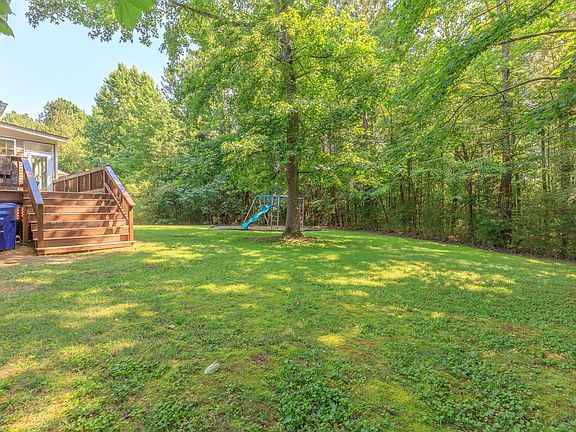 5th image of 4284 Wellesley Dr