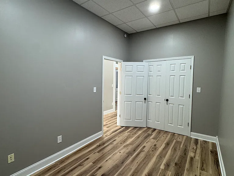 215 N Main St #B — Photo 19