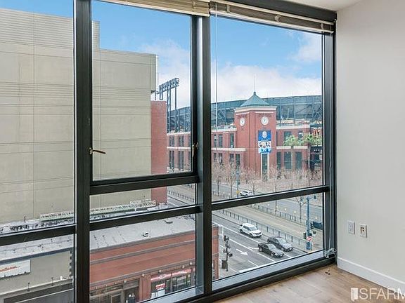 2nd image of 250 King St Unit 650