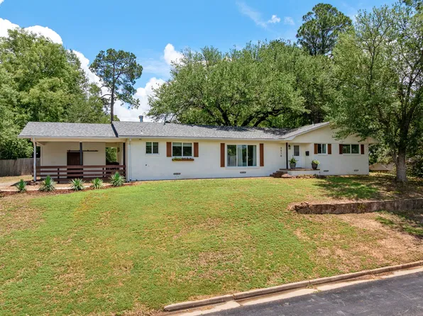 3510 McMillan Dr, Tyler, TX 75701