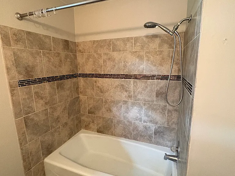 1511 S Point Rd — Photo 10