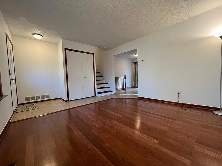 6995 Leytonstone Blvd — Photo 3