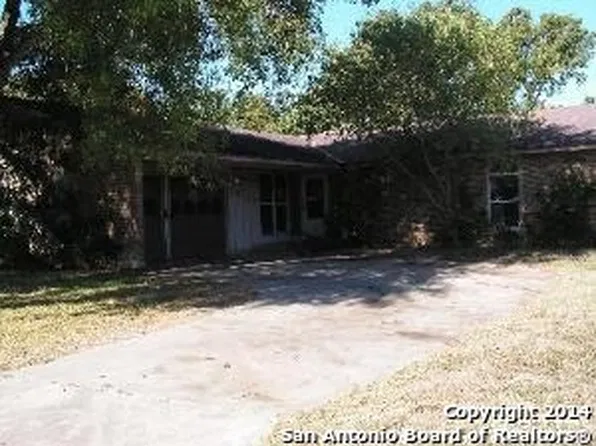 7513 Jonquill St, Live Oak, TX 78233
