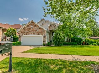 293 Burwick Rd, Highland Heights, OH 44143