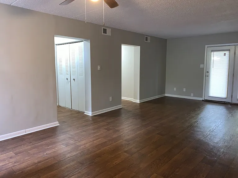 The Hammond Apartments — Photo 14